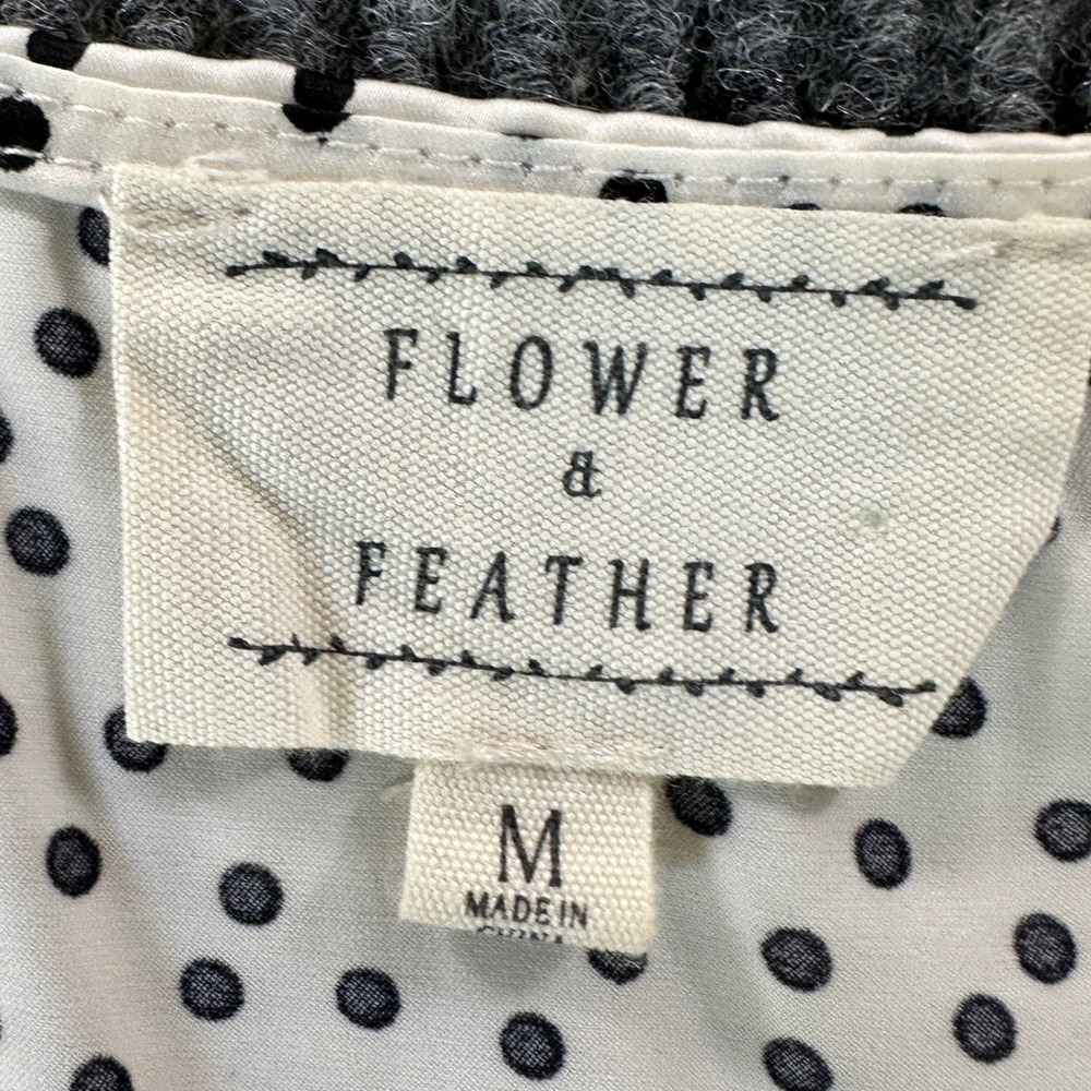 Flower & Feather Polka Dot Ruffle Shoulder Blouse Top Size M White Black V-Neck - Picture 3 of 10